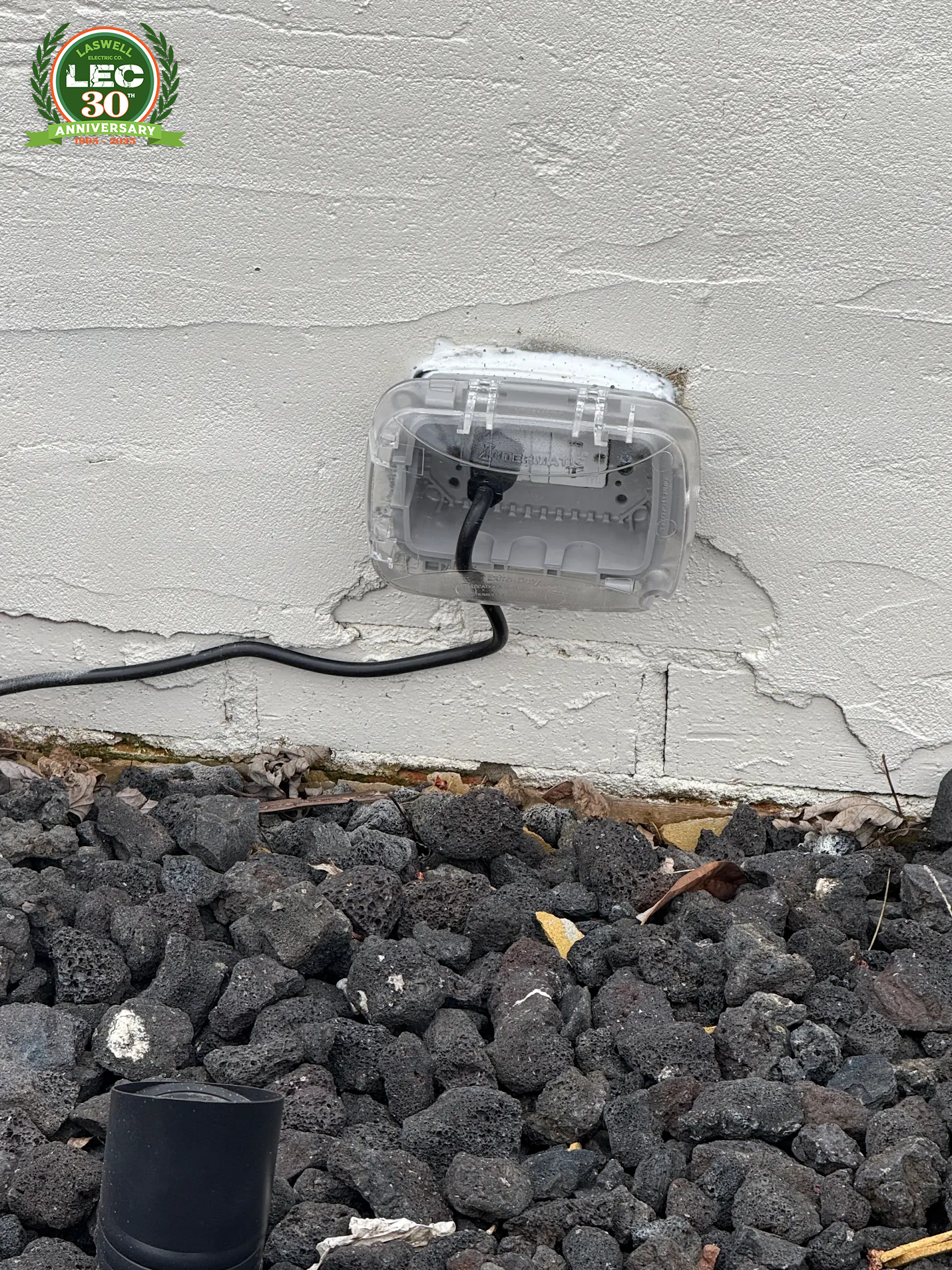 outdoor-gfci-outlet GFCI outdoor electrical outlet installed by Laswell Electric, providing safety in wet areas.
